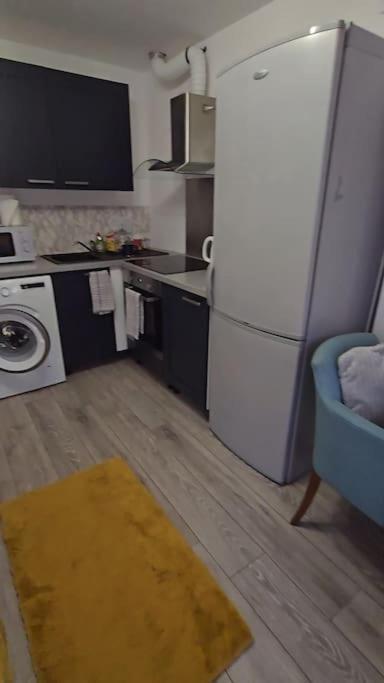 Cozy Flat 1 Bedroom Hucclecote Екстер'єр фото